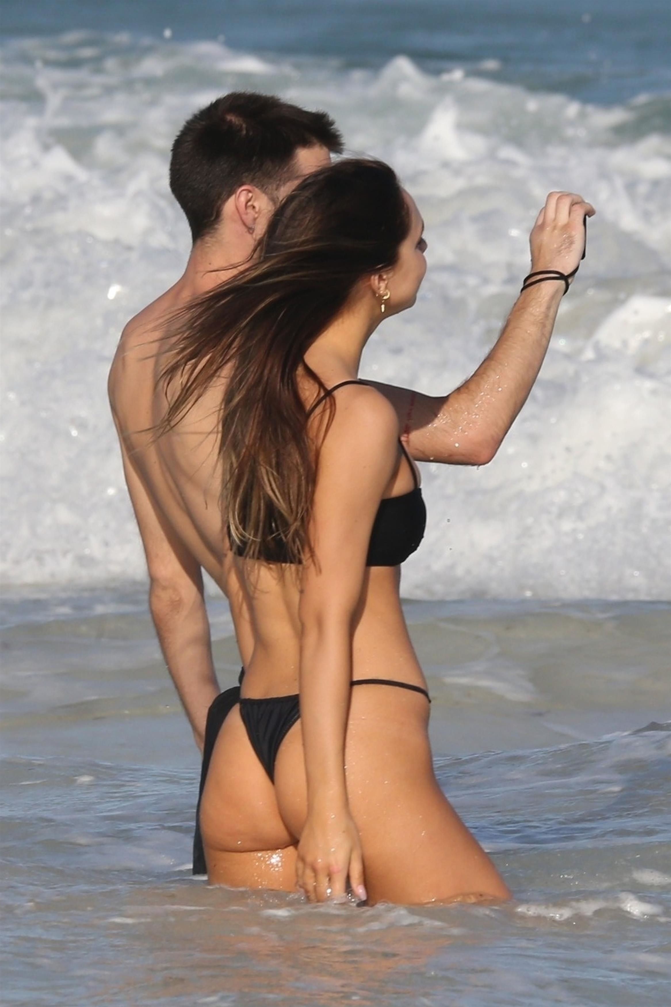 alexis ren sexy bikini ass 8