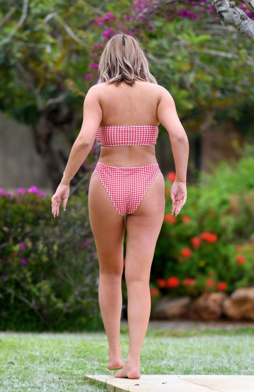 charlotte crosbys curvy body in revealing bikinis thefappening cfd 20