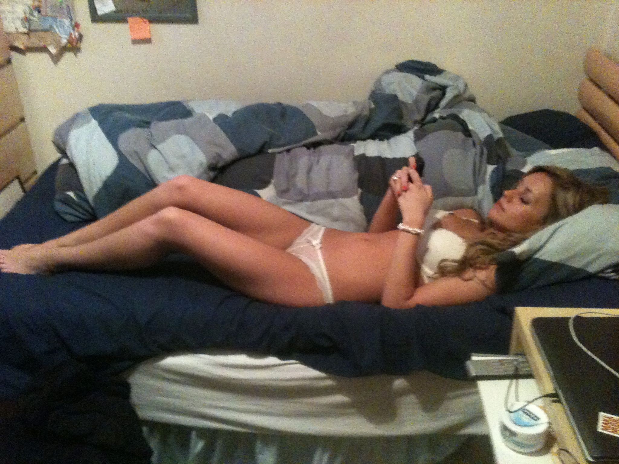 Eilidh-Scott-Nude-TheFappening-113