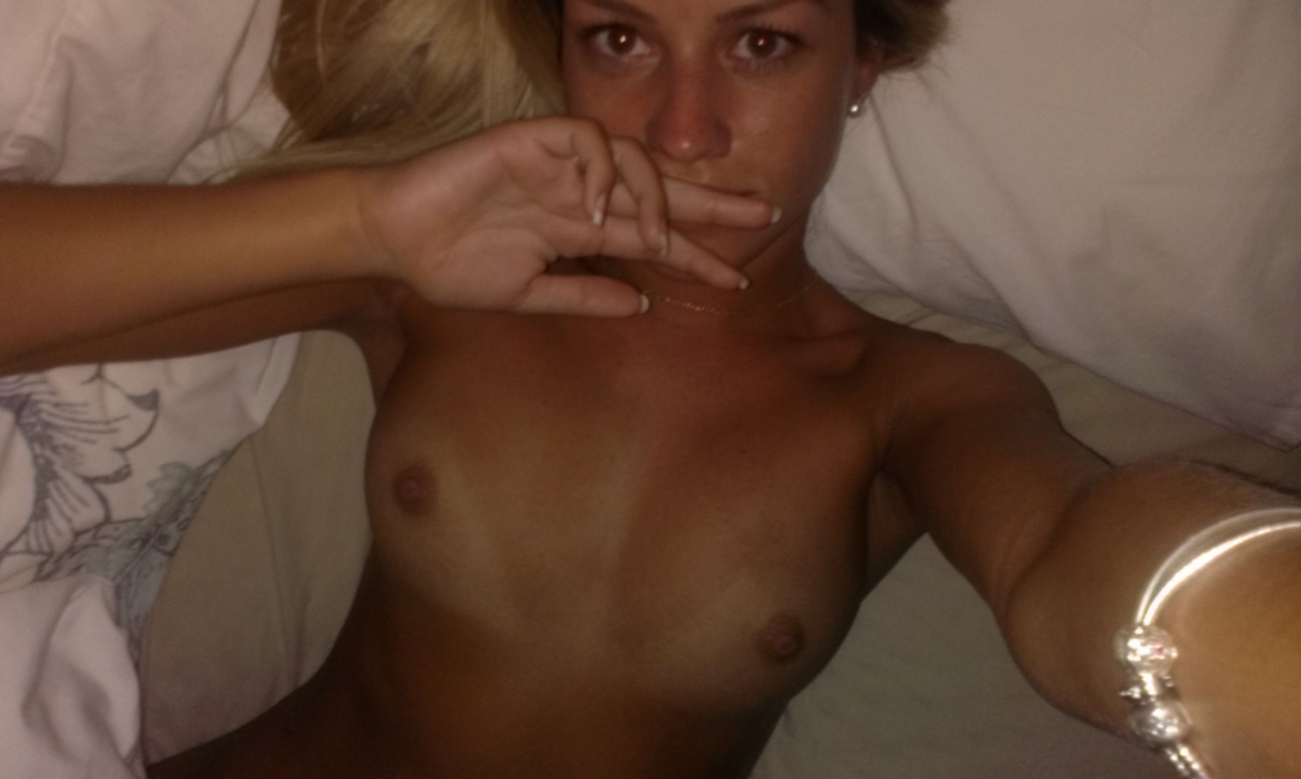 Eilidh-Scott-Nude-TheFappening-98