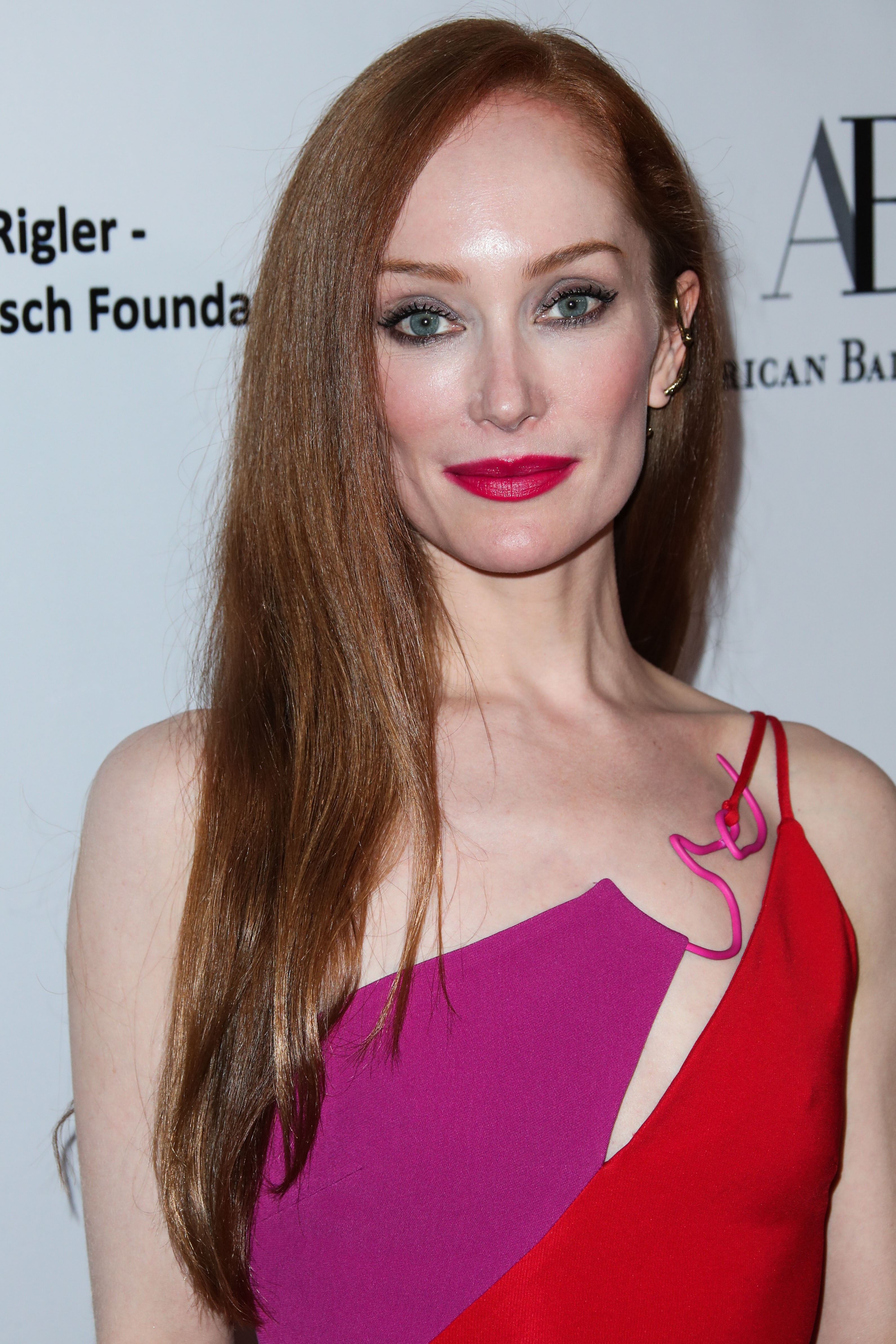 lotte verbeek sexy redhead 24