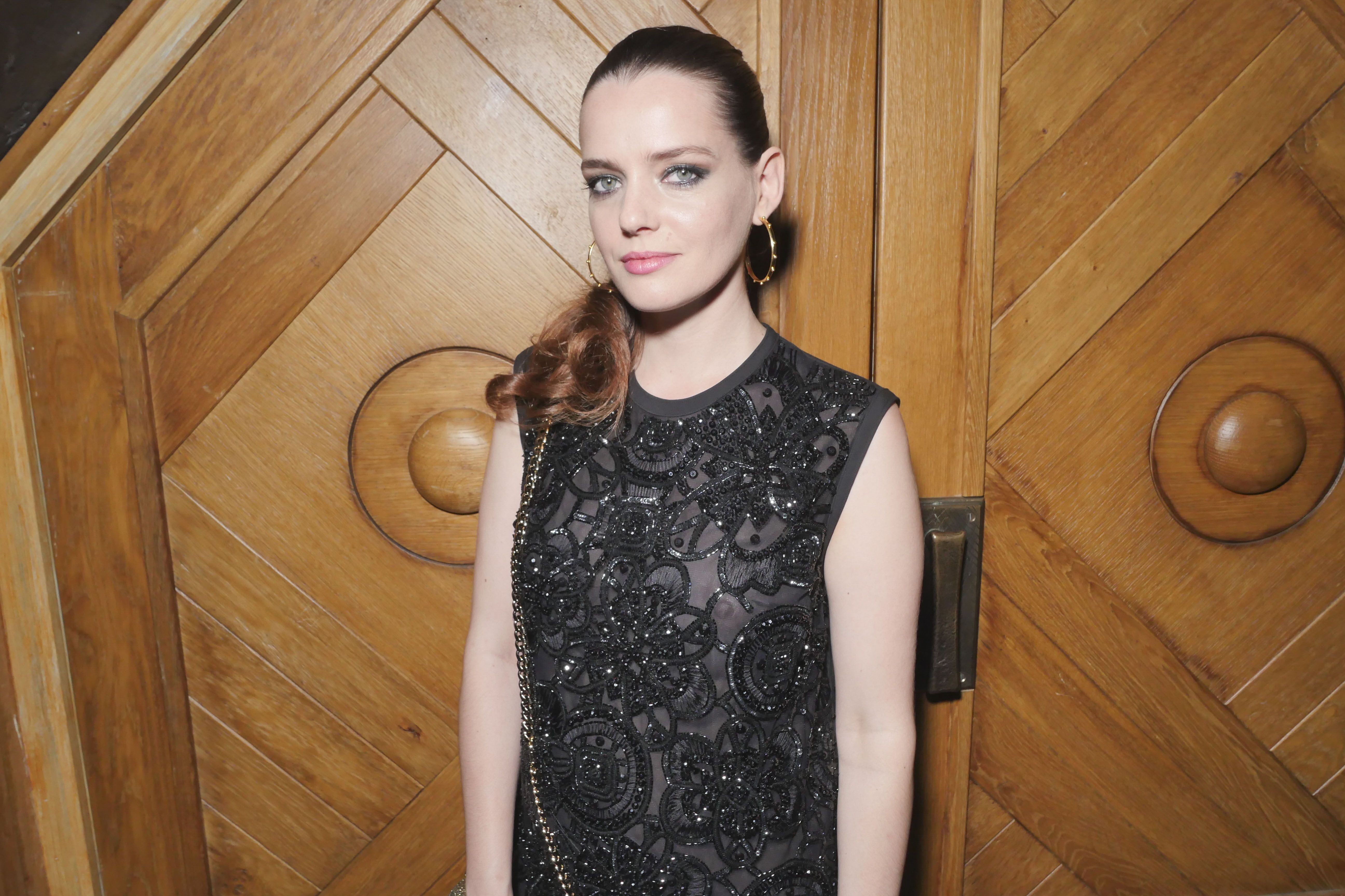 roxane mesquida naked tits public 27